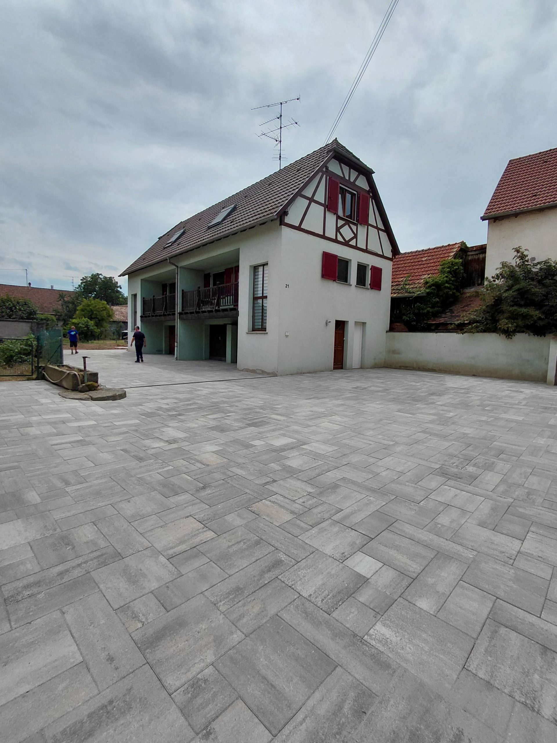 TISSERAND N°10 SCALED | Passion Jardins Travaux de maçonnerie paysagère et ouvrages extérieurs sur mesure à proximité de Colmar et Sélestat Riedisheim 1